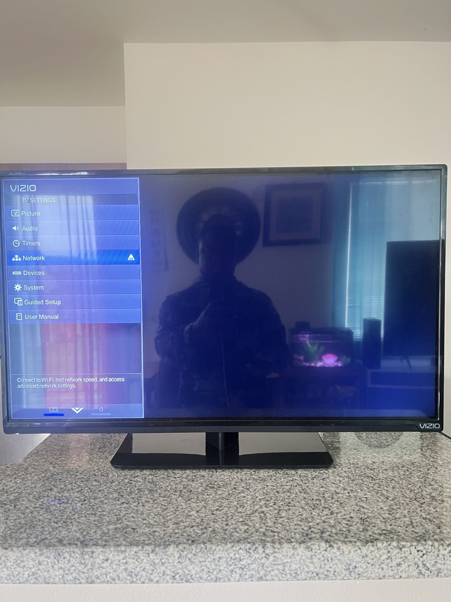 VIZIO 32 INCH SMART TV ( E320i-B1)