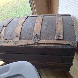 Vintage Chest