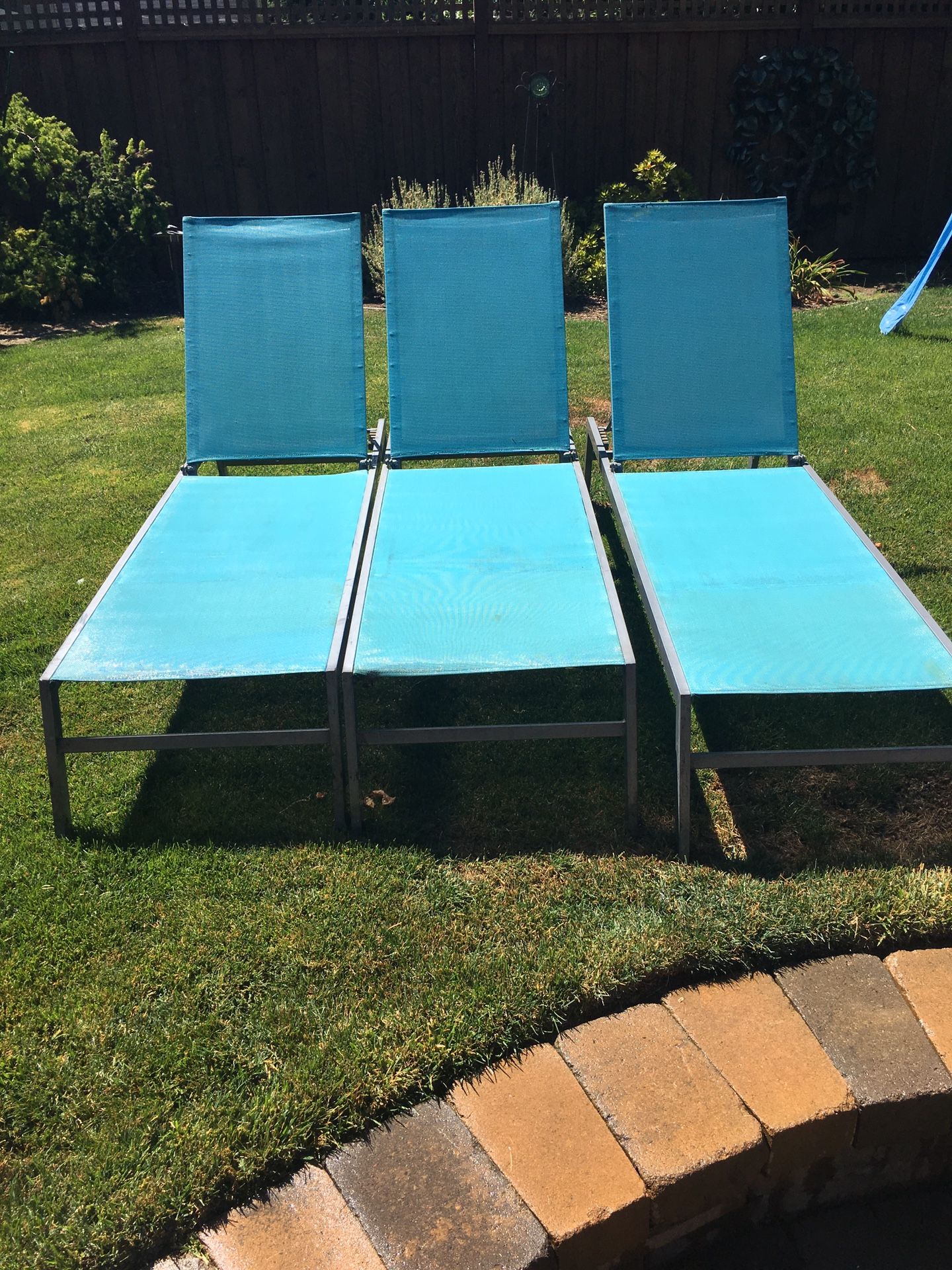 Pool side lawn chairs