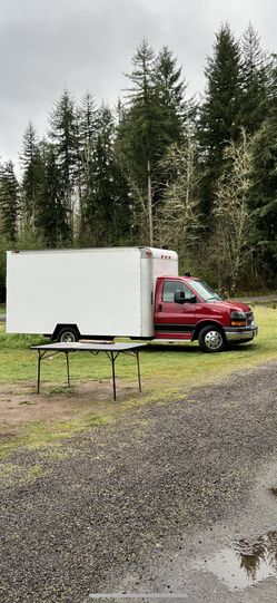 2016 GMC Savana Cargo
