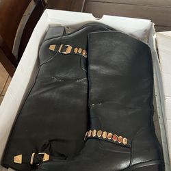 Boots Size 9