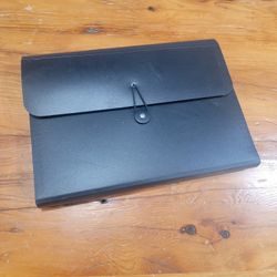 Black Expanding Plastic Accordian File Holder ~ Letter Size, 6 Tabs, 7 Pockets
