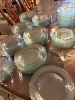 Large Set of Clear Glass Plates