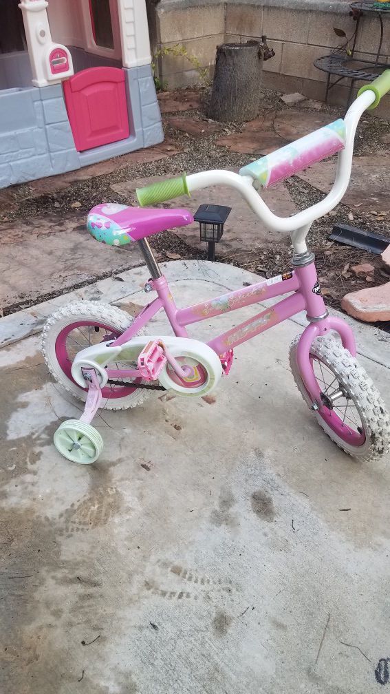 Toddler girl bike