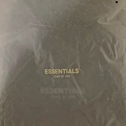 ESSENTIAL Fear God Shorts Black (XL) 