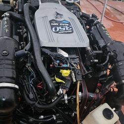 Mercury, Mercruser  2015  350 Mag Mpi  Like New 