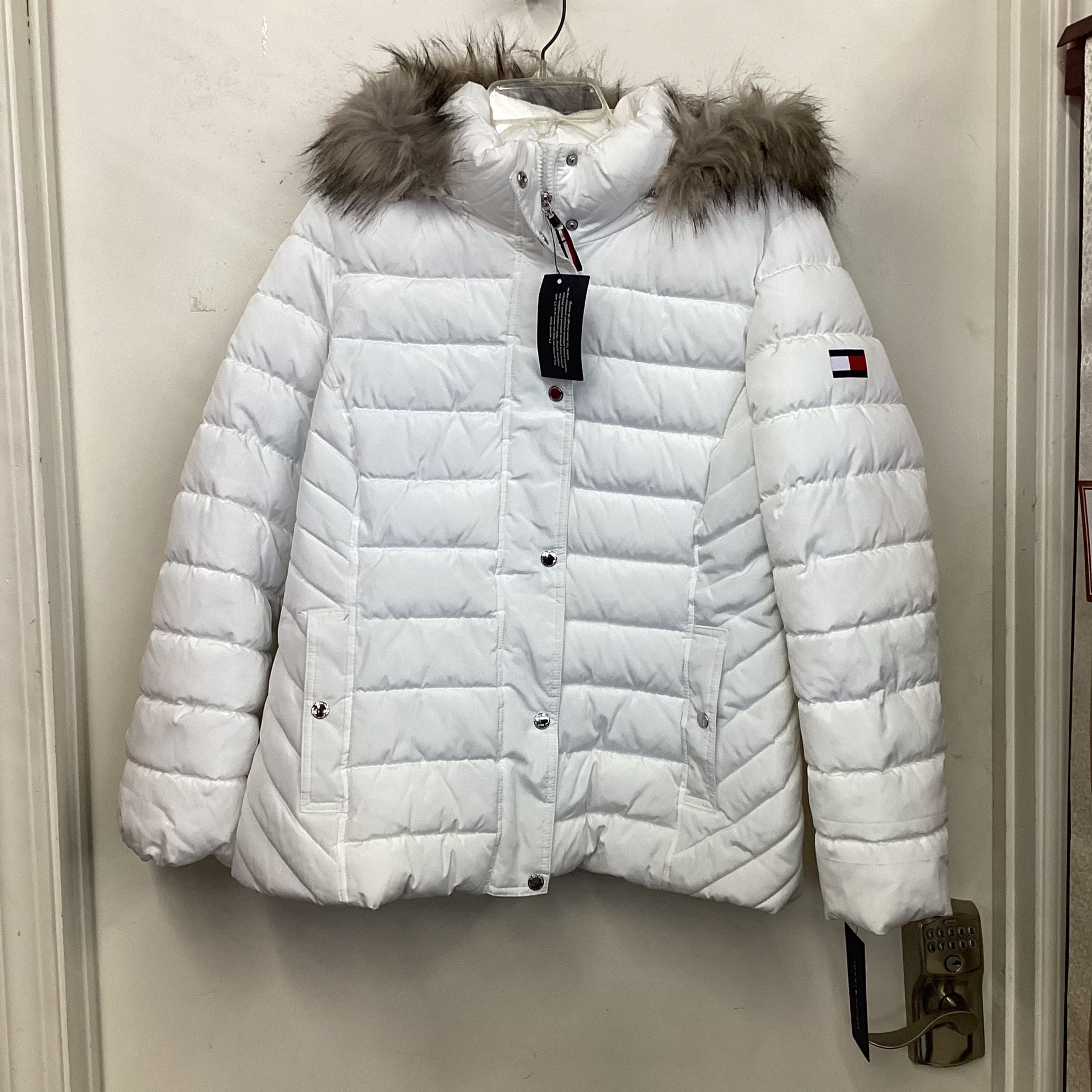*NEW* Tommy Hilfiger, Puffer Fur Jacket - Size: Large