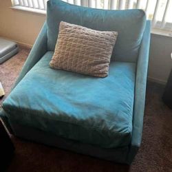 Oversized Couch And Swivel Chair 
