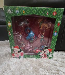 Disney ornaments 8 piece set Brand new