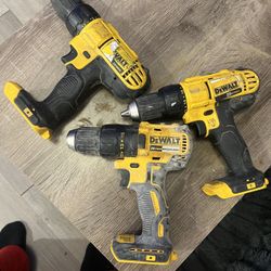 DeWalt 20V MAX Drill Driver Set (3-Piece) – 2x DCD771 + 1x DCD777