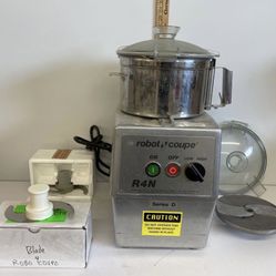 Robot Coupe R4N Commercial Food Processor 5.5 QT Bowl Works Great 