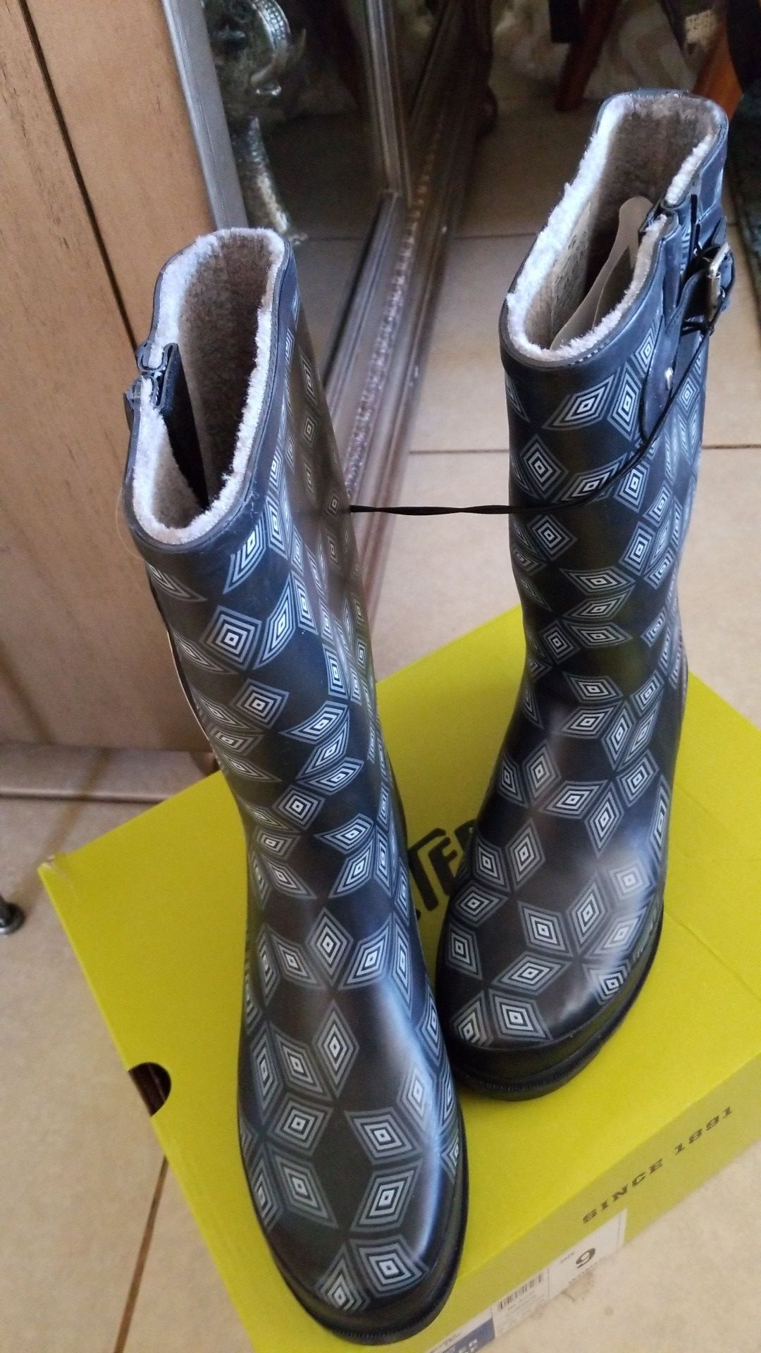 Boots - rubber - waterproof - rain