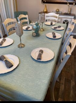 Dining Set 6-8   With Hutch / Comedor