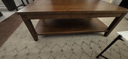 Living Spaces Rustic Wood Lift-Top Coffee Table