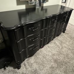 Black Victorian 9 Drawer Dresser