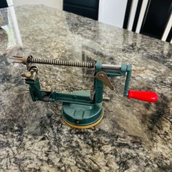 Apple peeler