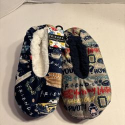 NWT FRIENDS TV Series Fuzzy Babba Slipper Socks 2 Pairs Women's 7 to 9.5