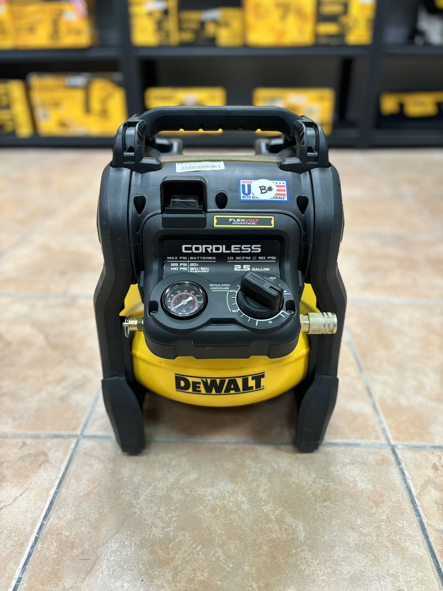 DEWALT 140 psi Portable 20V Cordless Air Compressor with
