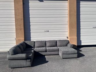 3PC Gray Ashley Sectional Couch Free Delivery 🚚