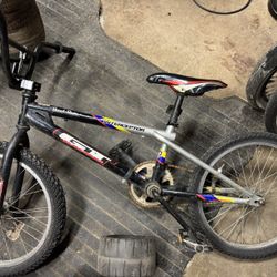 GT BMX BIKE FOR SALE OR TRADE 