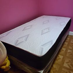 NEW TWIN-SIZE MATTRESS AND BOX SPRING 🆕️