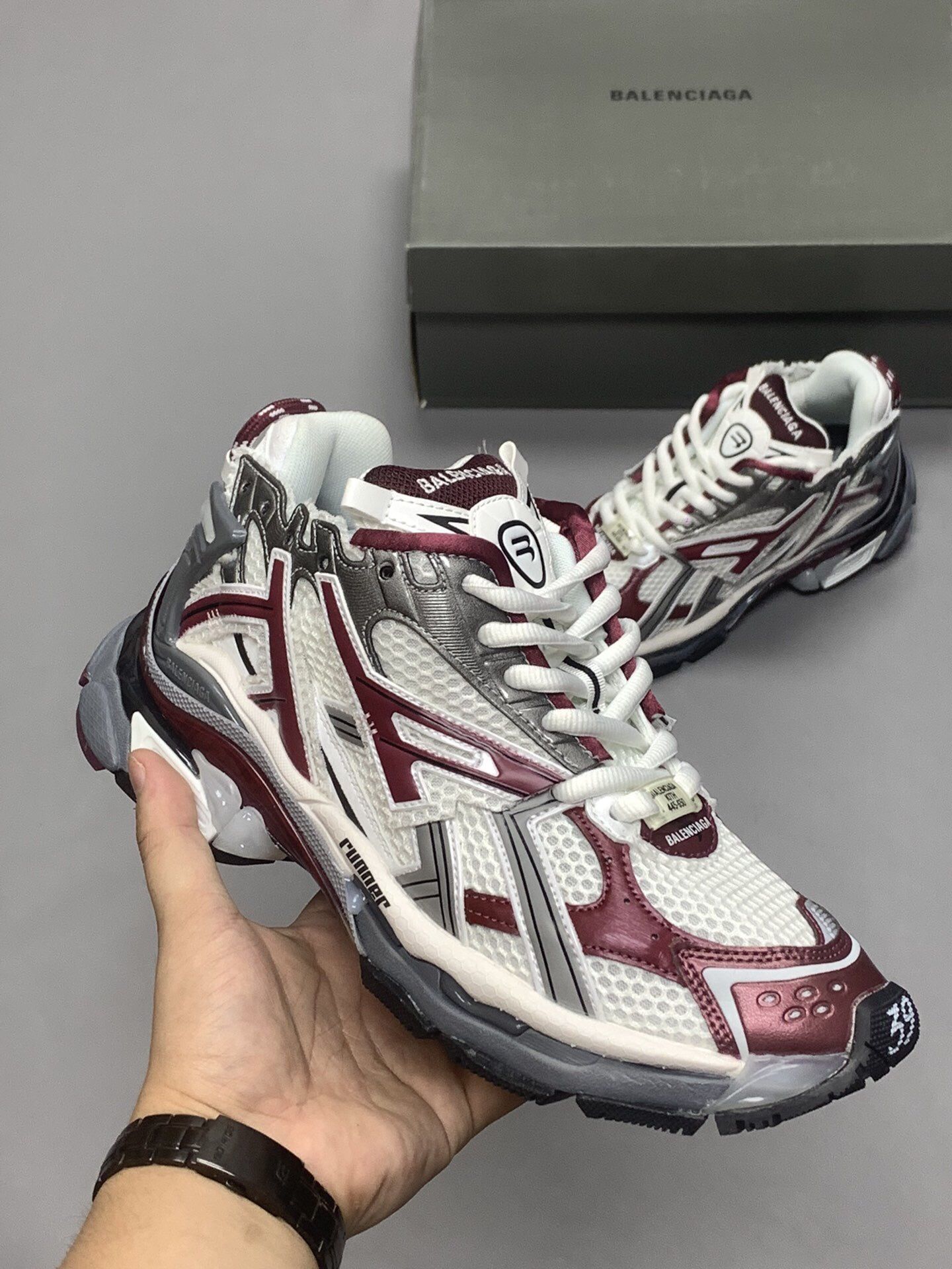 Balenciaga Men’s Sneaker With Box New