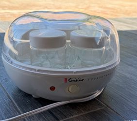 Yogurt maker