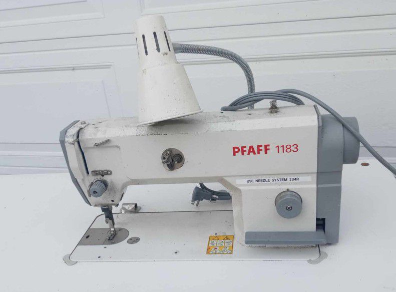Pfaff 1183 Commercial Sewing Machine 