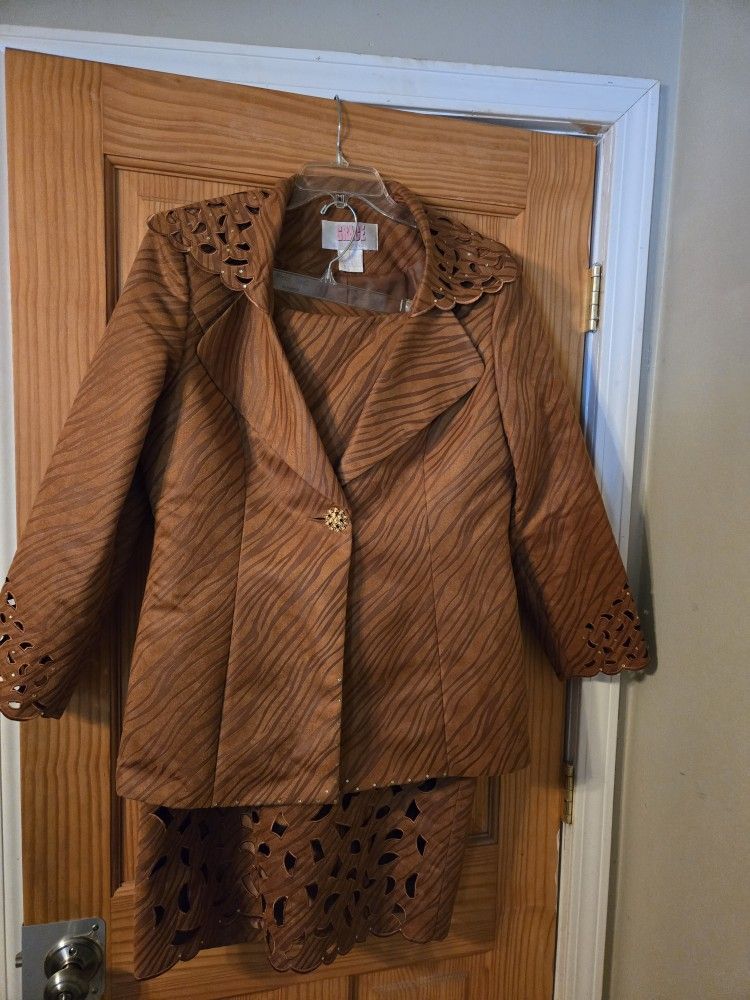Women Plus Suit