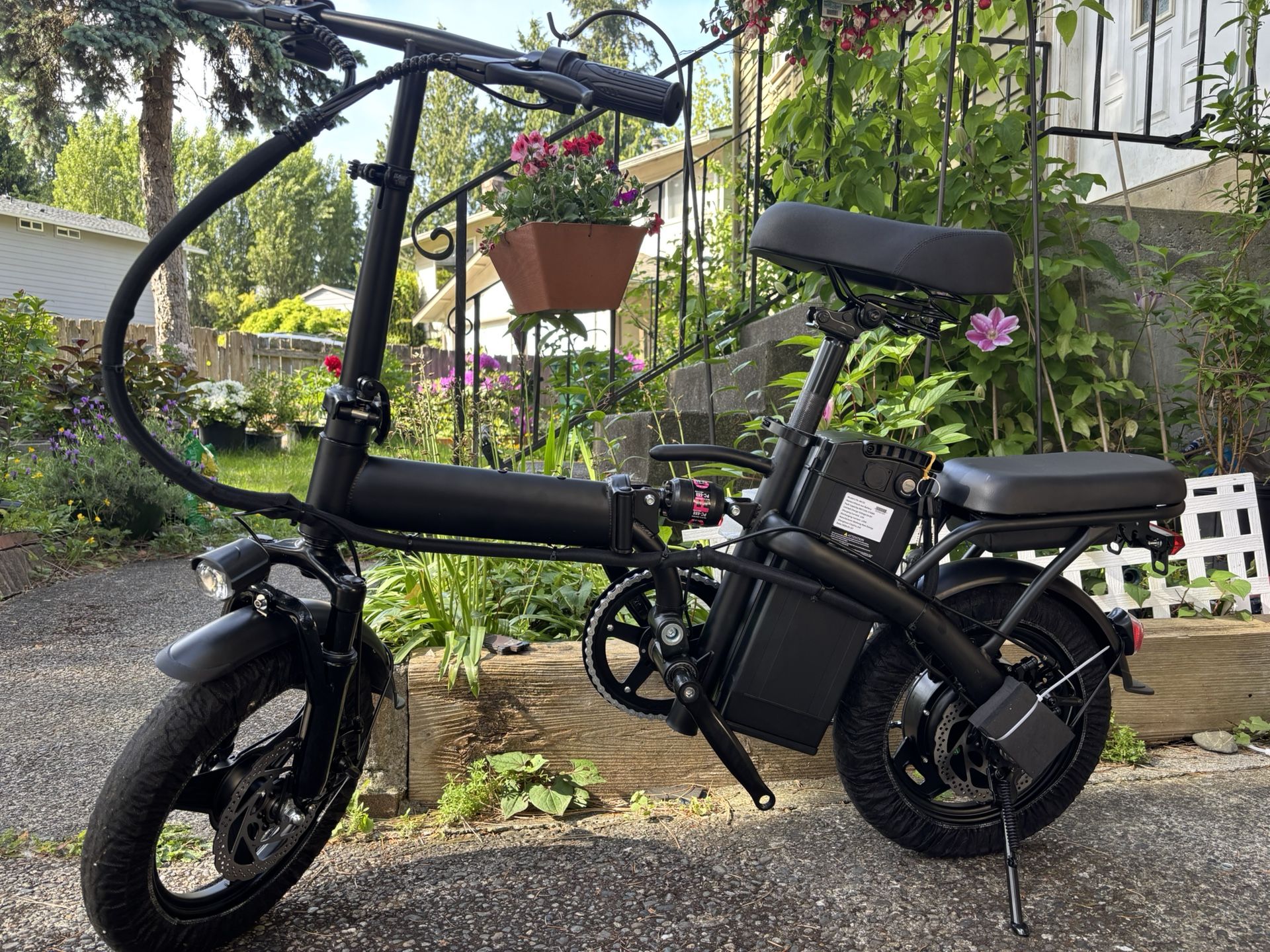 Folding Electric Bike - Brand New 20mph