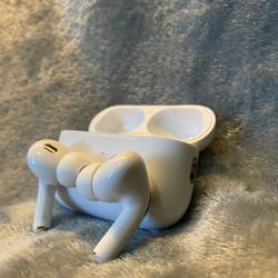 Apple AirPods Pro 1st Generation (USB‑C), ANC, Serial Number Included