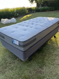 Twin Mattress, Box Springs & Frame