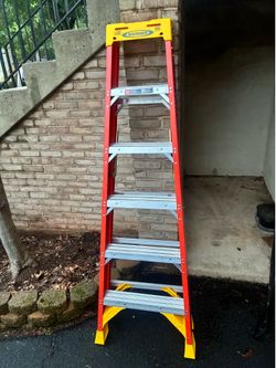 Werner - Fiberglass  6ft ladder