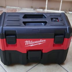 Wet/dry Milwaukee Vaccum