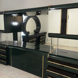FREE Vanity / Dresser Set – Must Pick Up Today