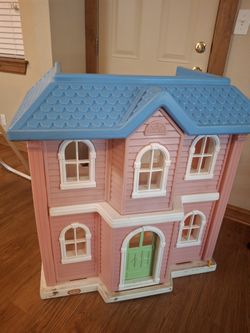 Old school dollhouse