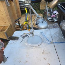 Humanscale Microphone Lamp