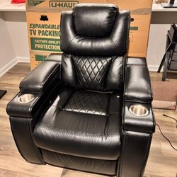 Black Home Theater Recliner – Great Condition!