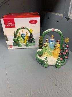 Disney Princess St Nicholas Square Topiary Accessory