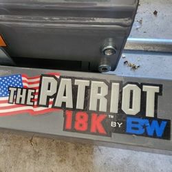 B&W PATRIOT 18K SLIDER 5TH WHEEL HITCH
