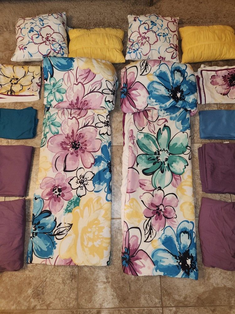 2 Girls Flower Trendy Entire Bed Sets For Twin Beds Includes Sheets Decorative Pillows Comforters Summer Room Decor