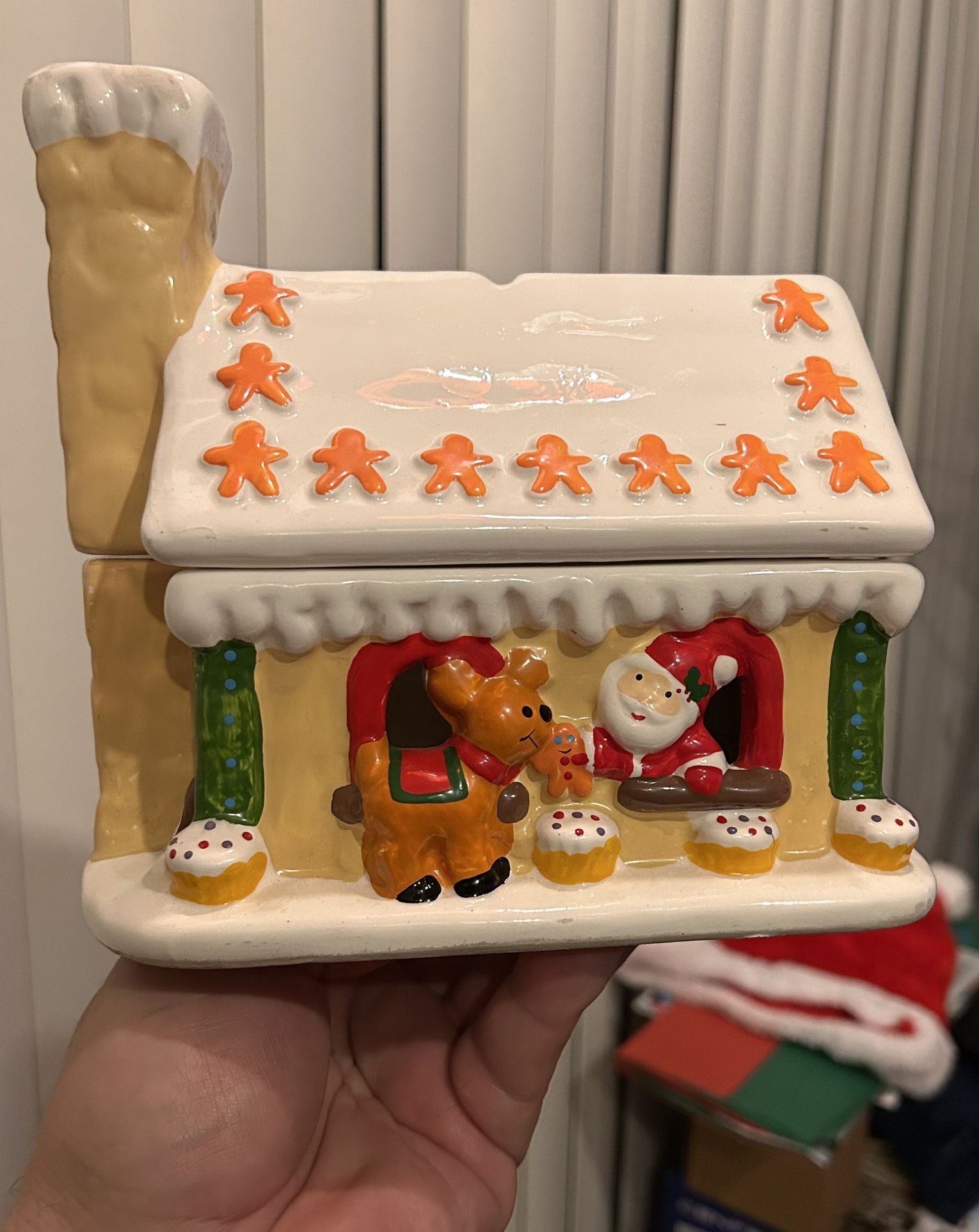 CHRISTMAS CANDLE HOLDER