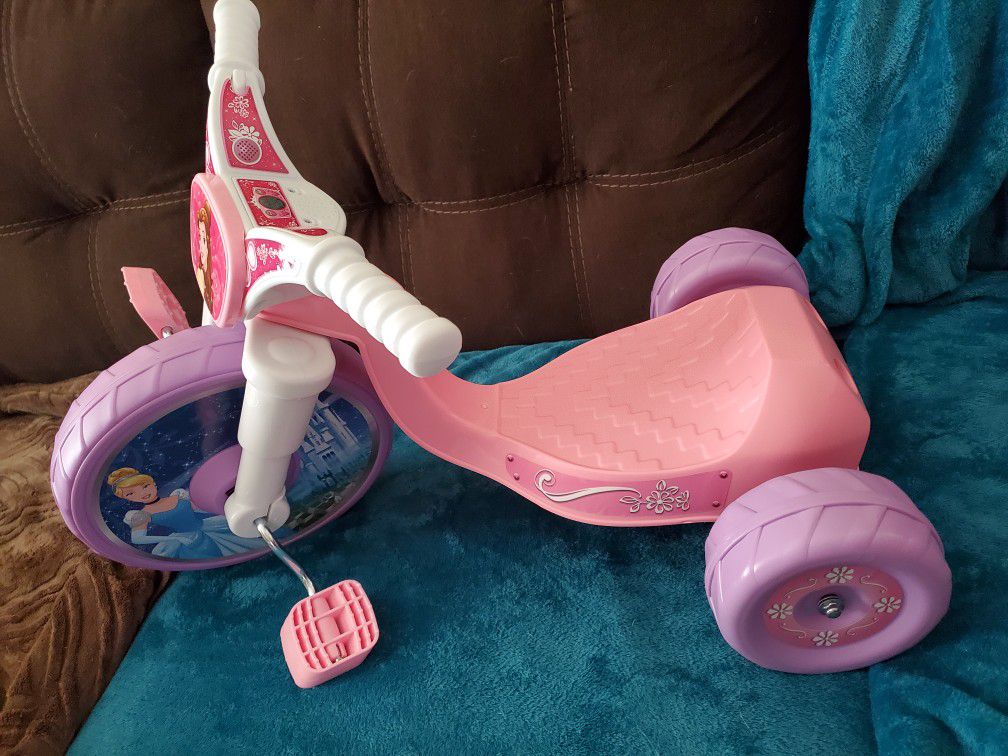 New Disney Princess Junior Cruiser Ride On 