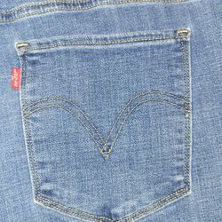 Levi Classic Bootcut Jeans Women's 14M 32x32 Stretch Denim Rise Super Soft Excellent Condition Price Is Firm Cash Only 