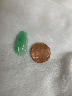 Jade cabbage pendant