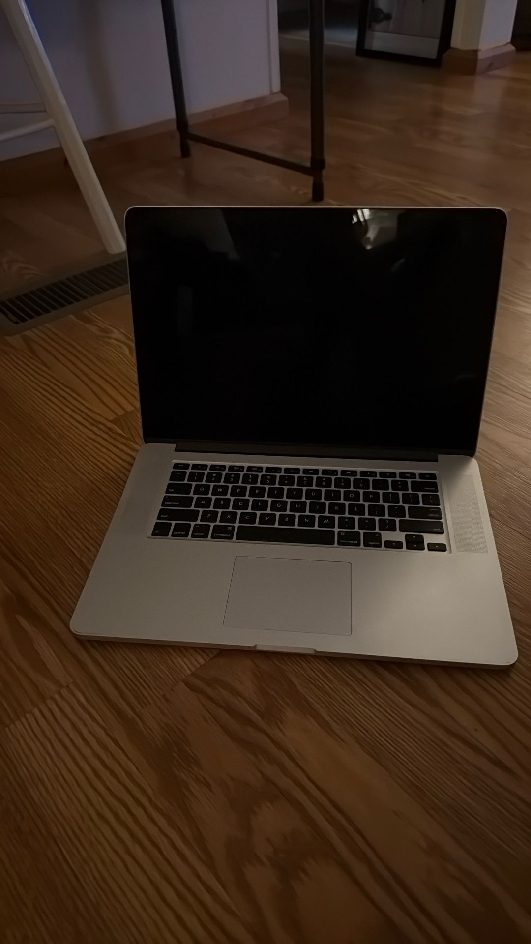 MacBook Pro 15” Needs New Battery Otherwise Fully Functional