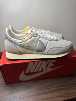 Nike Waffle Trainer SE 2 men’s sneaker sizer 10