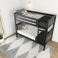 Twin bunk bed