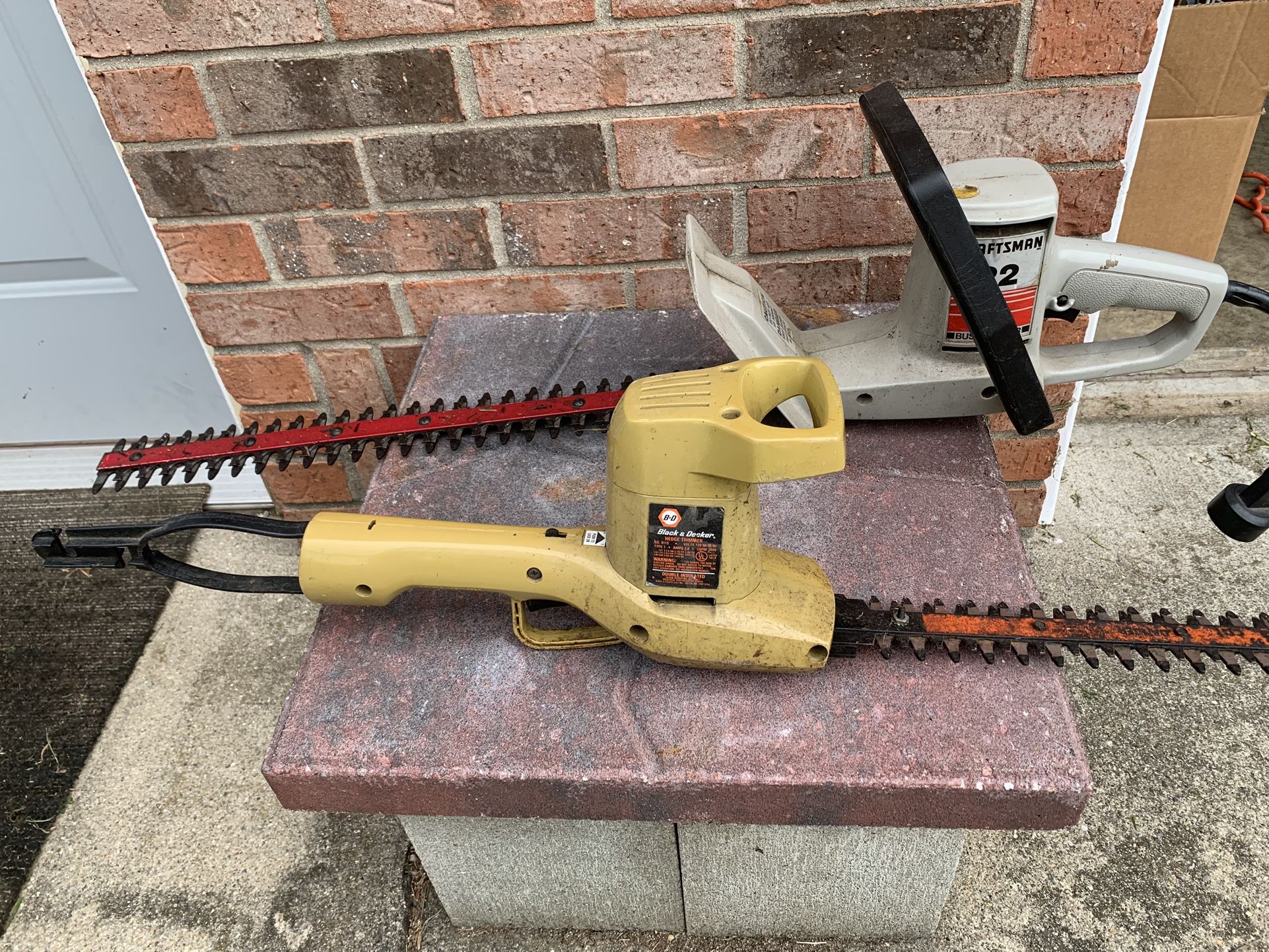 Electric hedge trimmers. 22” Craftsmen $15. and 14” Black and Decker $10.