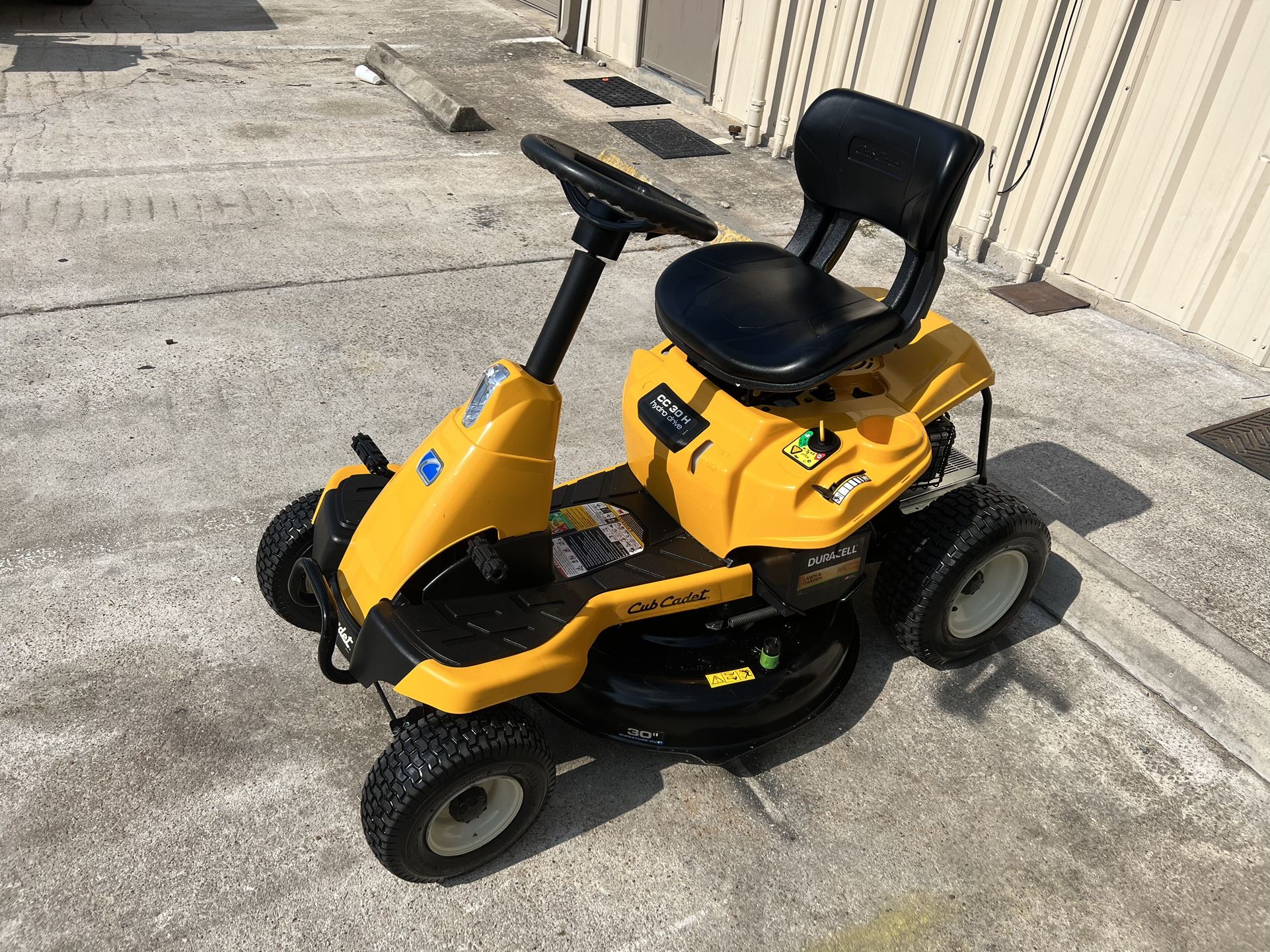 Riding Lawn Mower 🚨🚨 FINANCE THRU ACIMA 🚨🚨 $70 DOWN